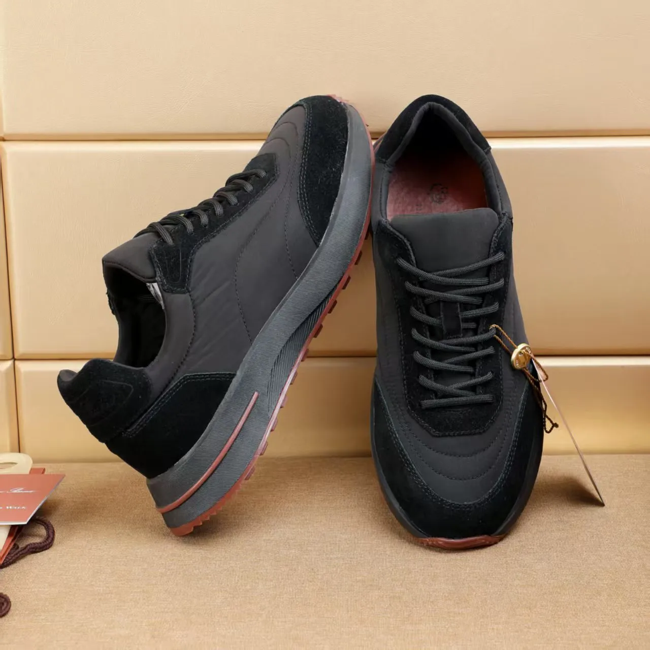 Factory price: 460💰Loro Piana niche classic jogging shoes, men's lace-up casual shoes and sneakers, high-quality lightweight and comfortable fabrics, suitable for outdoor leisure, the color scheme is young and energetic, and it looks great with sportswear or casual suits! Size: 38-44 (45. Customized)
